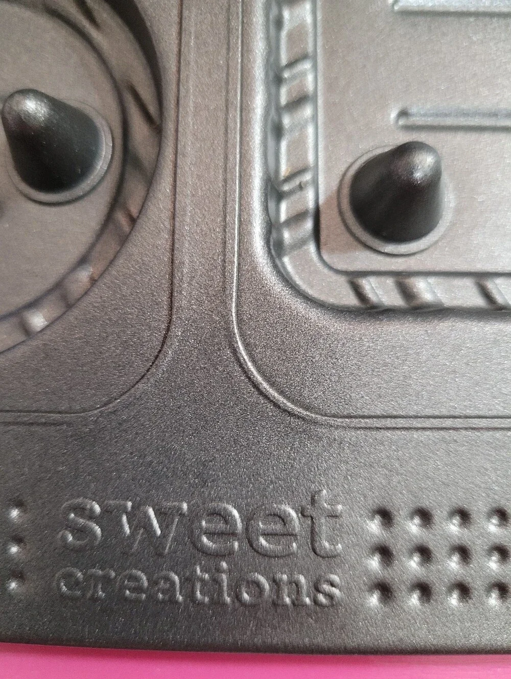 Sweet Creations Holiday Gift Tag Cookie Mold 6-Cavity Nonstick Baking Pan